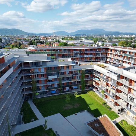 100 Qm Penthouse, Self-Check-In, 2 Parkplaetze Apartman Graz Kültér fotó