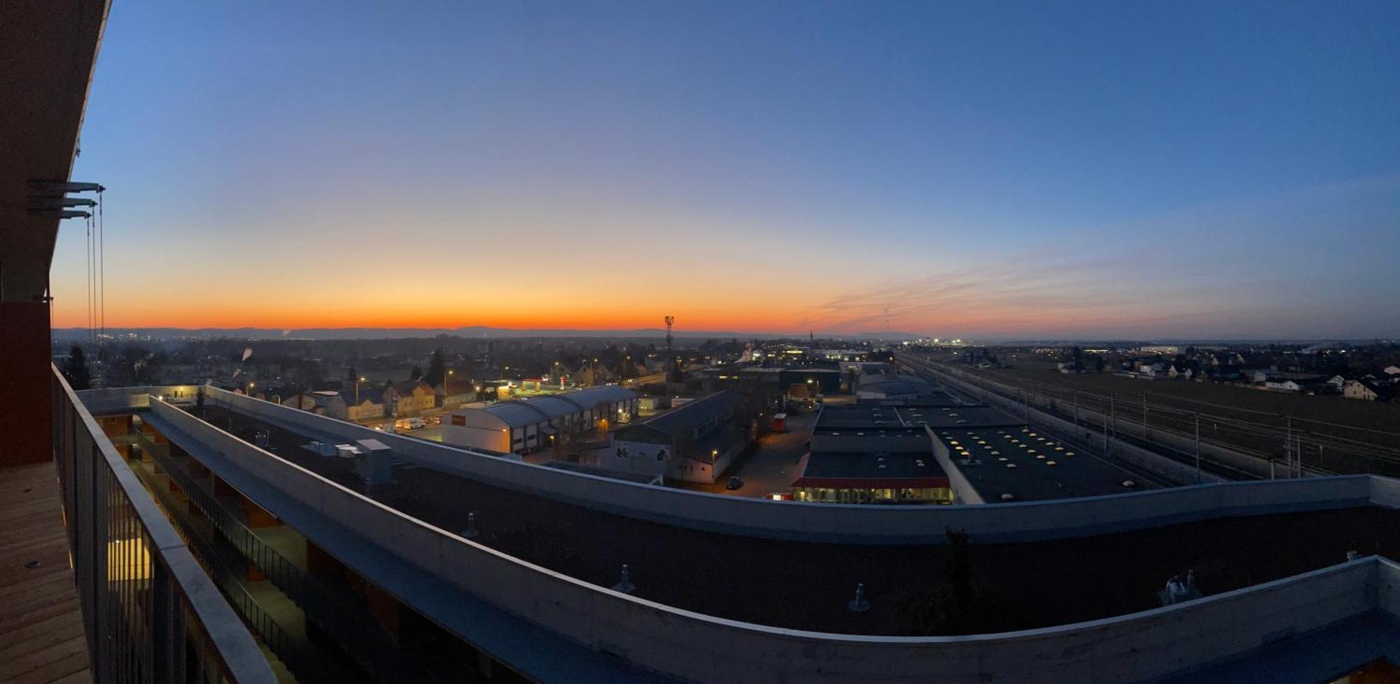 100 Qm Penthouse, Self-Check-In, 2 Parkplaetze Apartman Graz Kültér fotó